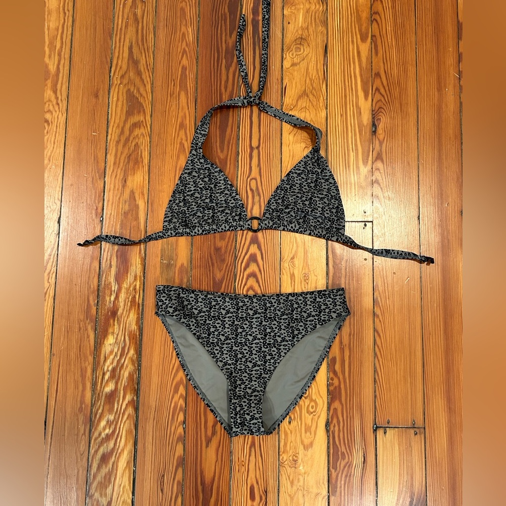 Animal print bikini GUC size small